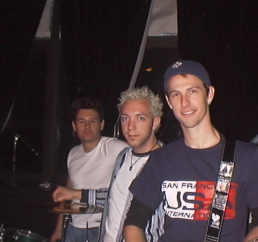 Casual_dan.jpg (43995 bytes)