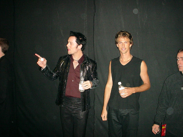 backstageAMA.jpg (64041 bytes)